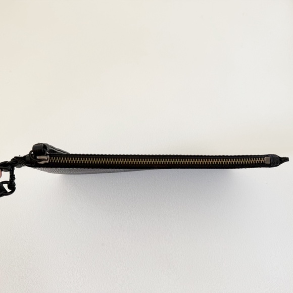 Rebecca Minkoff Wristlet Textured Leather Casual Classic Chic Minimal Black - Picture 4 of 7